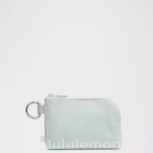 Lululemon Clippable Card Pouch in Mint Green White